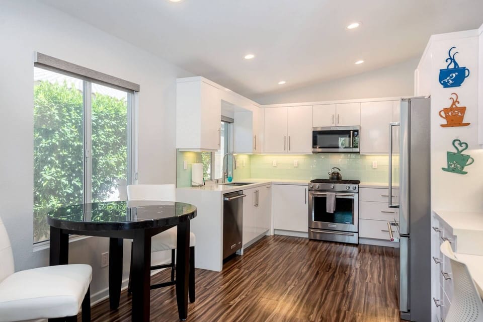 Kitchen with Bar seating