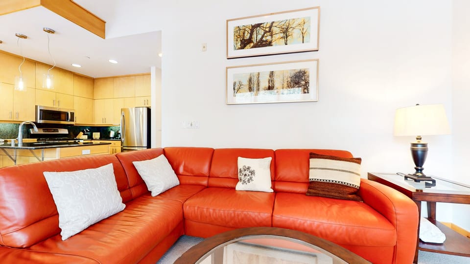 Couch, Furniture, Architecture, Building, Indoors