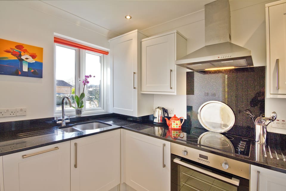 Kitchen fully equipped.