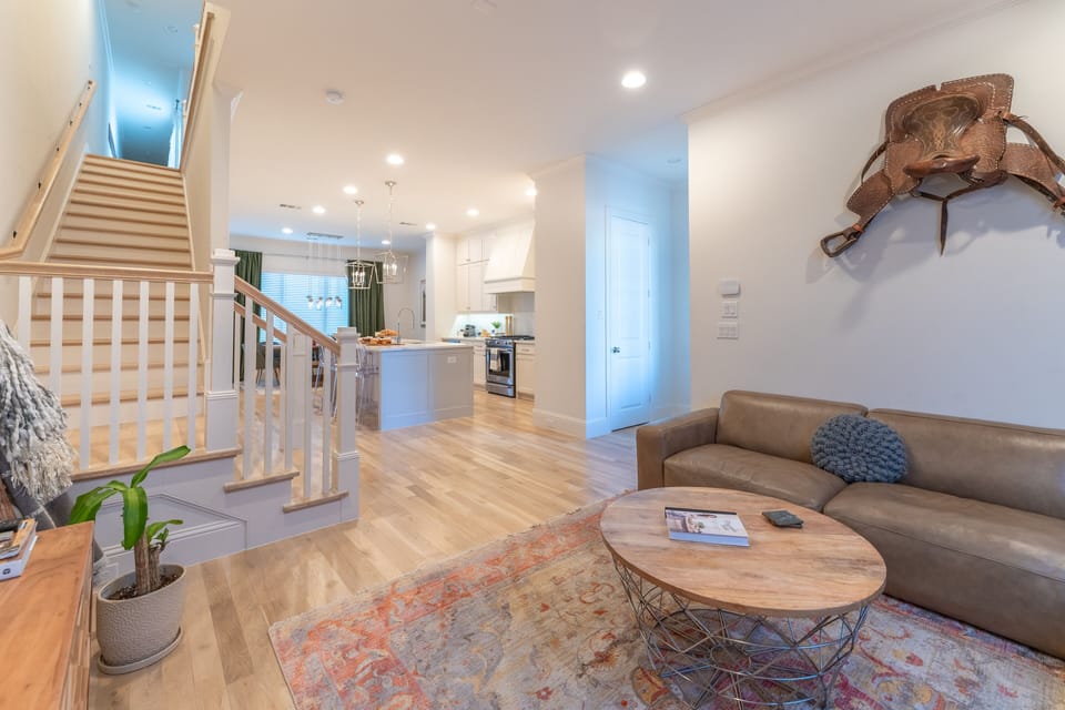 Open floor plan? Check