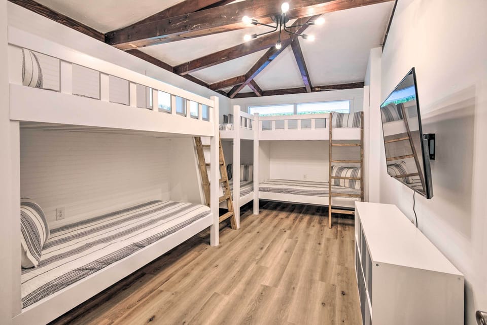 Bedroom 4 | 3 Bunk Beds
