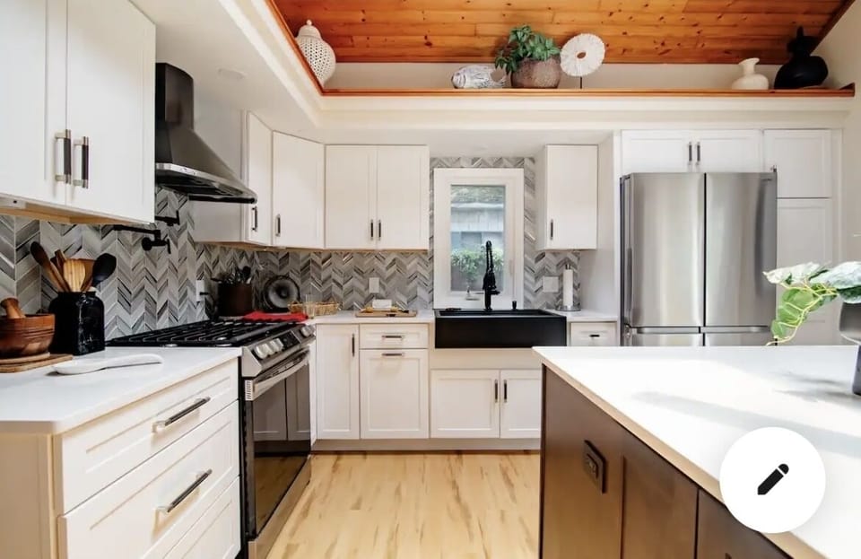 Gourmet and upscale appliances, working only with Gas
