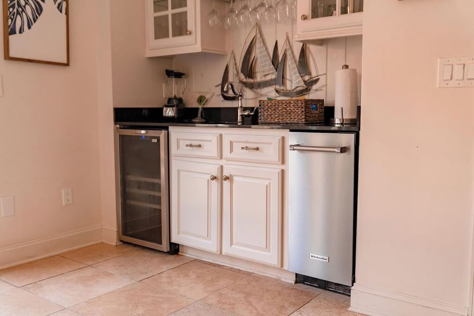 Wet bar