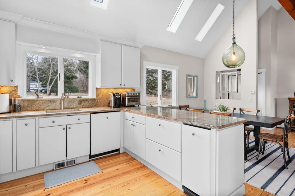 Bright Kitchen!