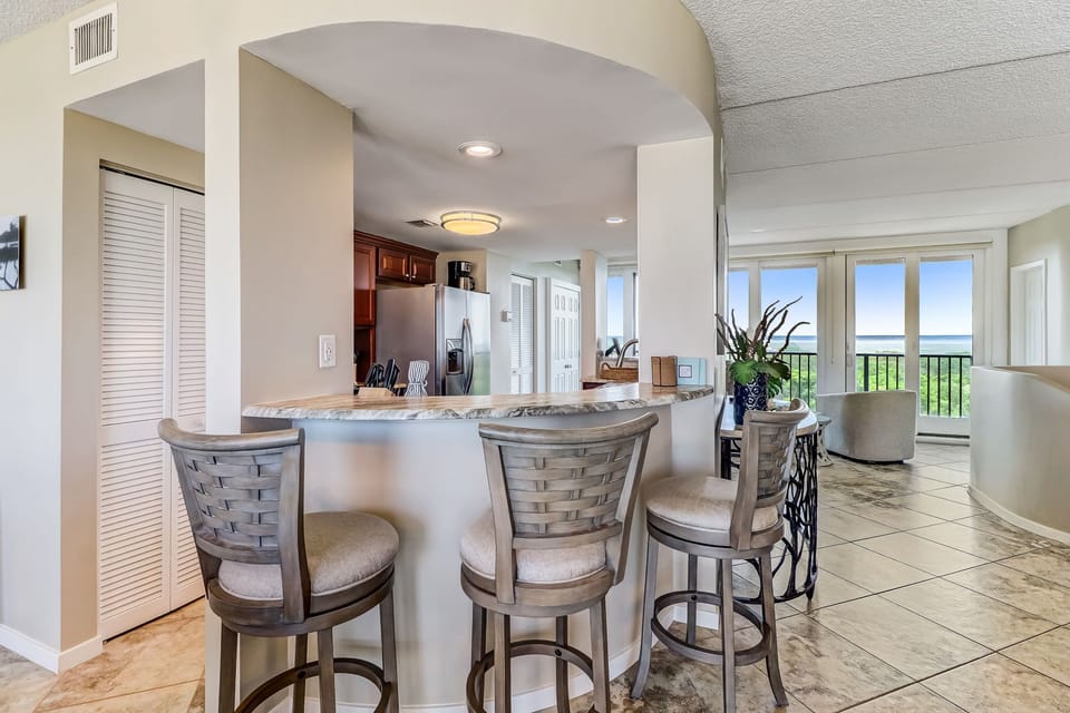 Counter Seating for 6