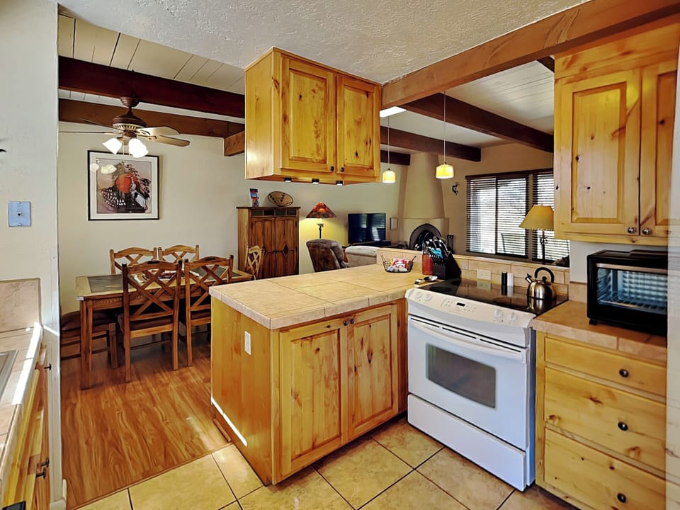 Full Kitchen