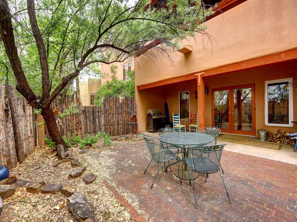 Outdoor Patio Dining