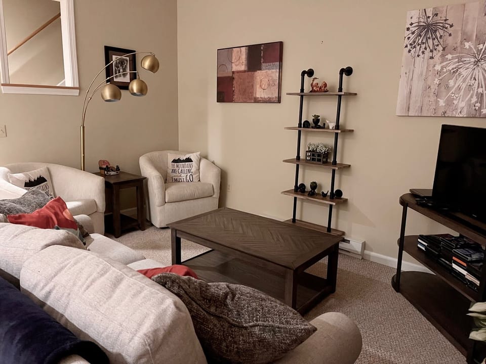 Comfortable New Decor in Living Room Equipped w Smart TV and Deck