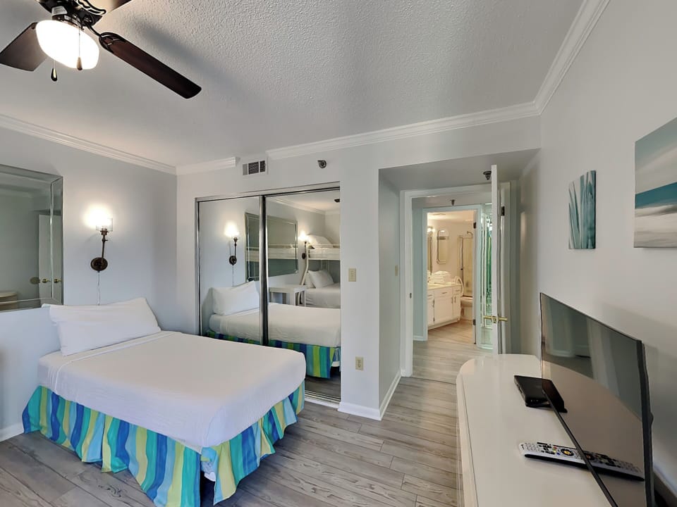Third Bedroom - Adjacent Full Bathroom in Hallway