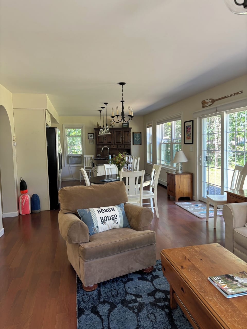 Open concept living room, dining, and kitchen