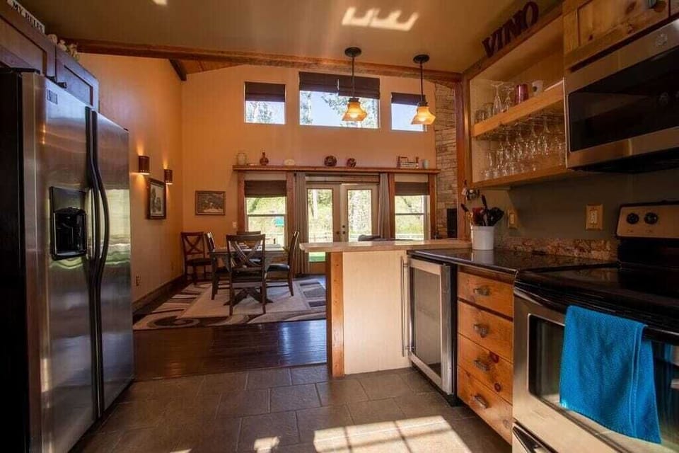Kitchen to dining