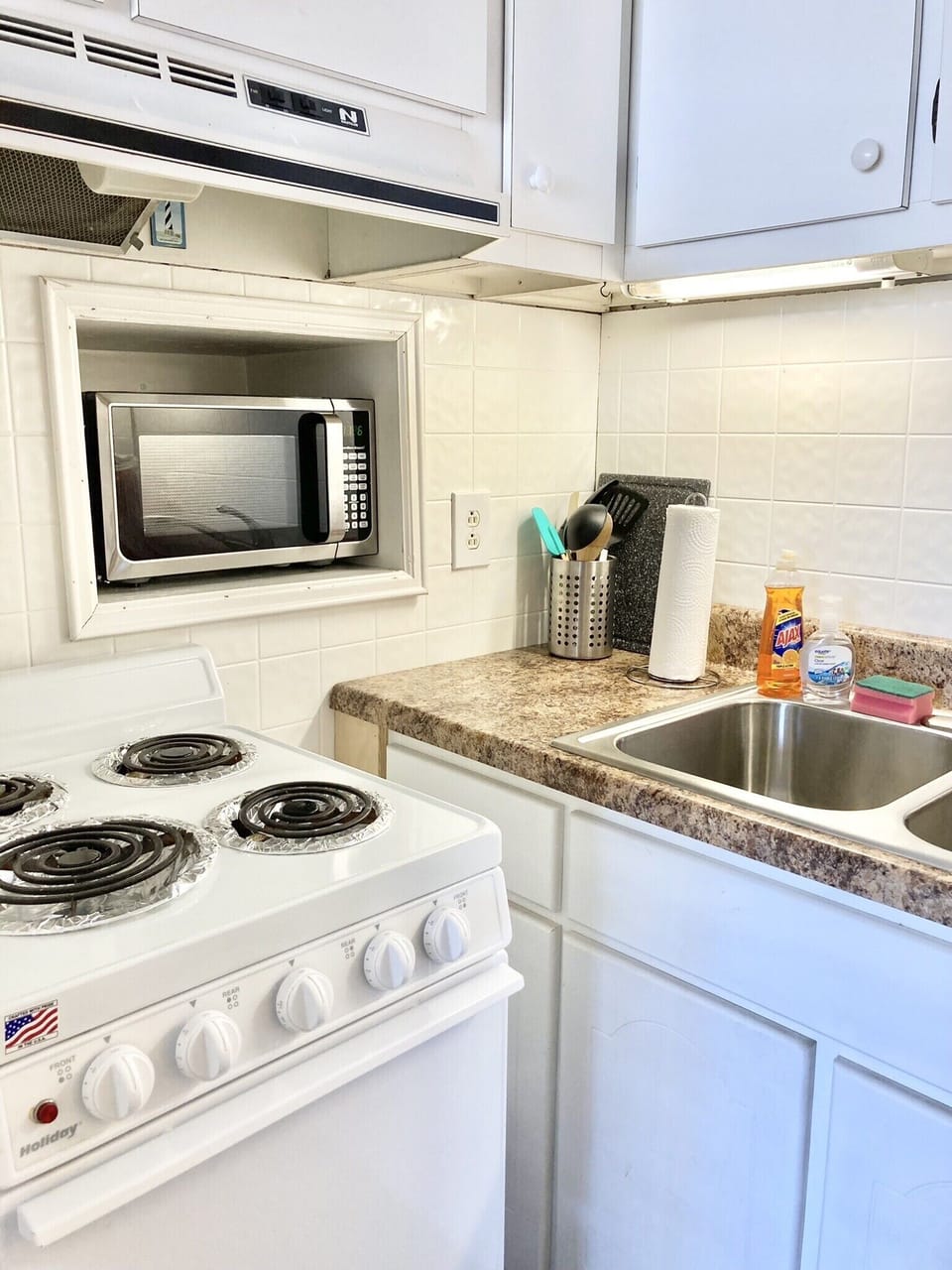 Kitchenette.