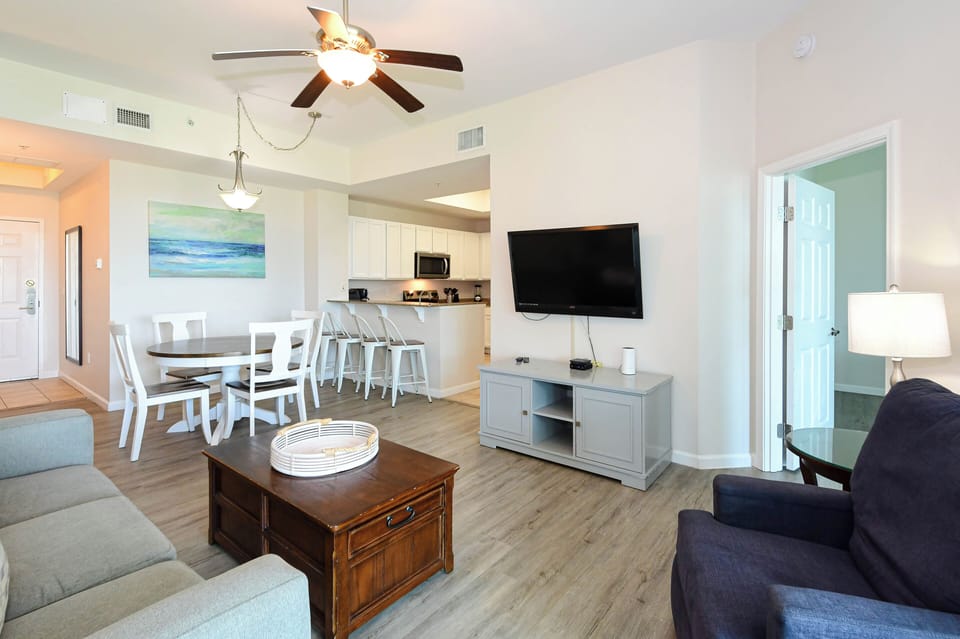 The Palms of Destin 1116 - Living Area