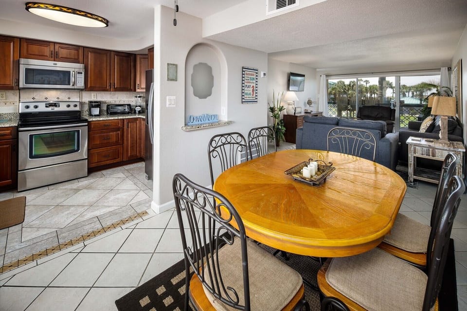 Dining Room and Kitchen