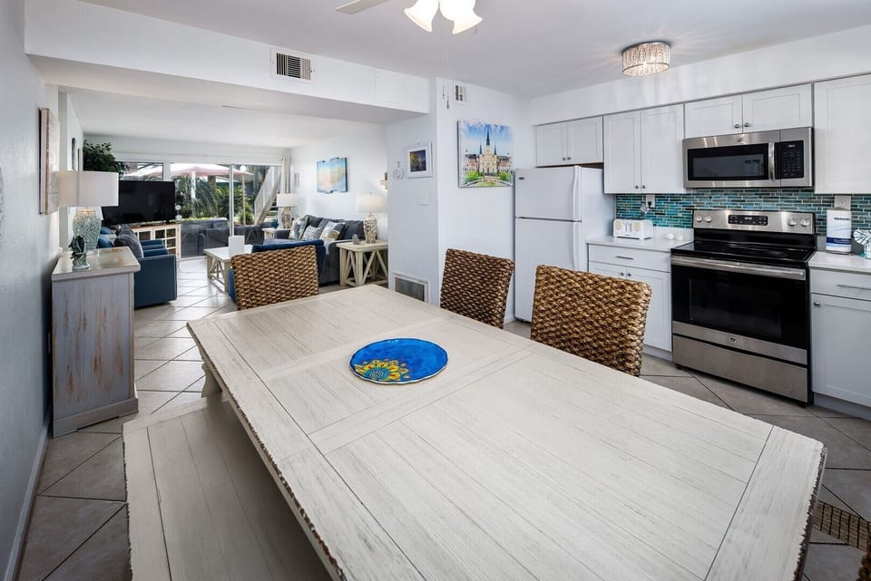 Dining Room and Kitchen