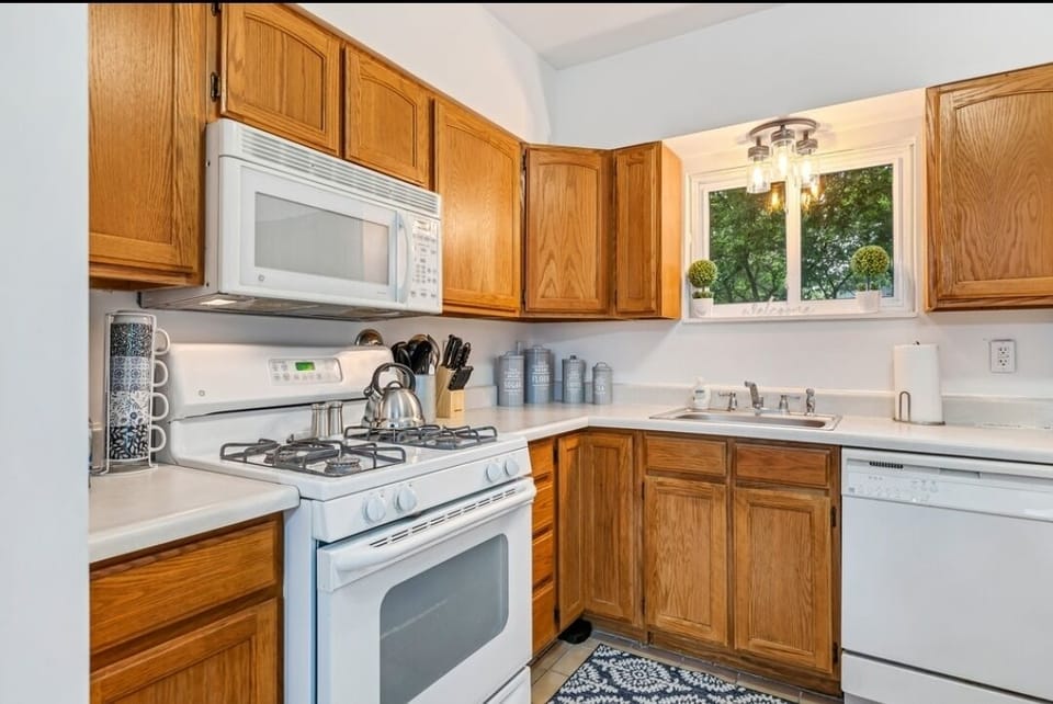 Fully stocked kitchen 
