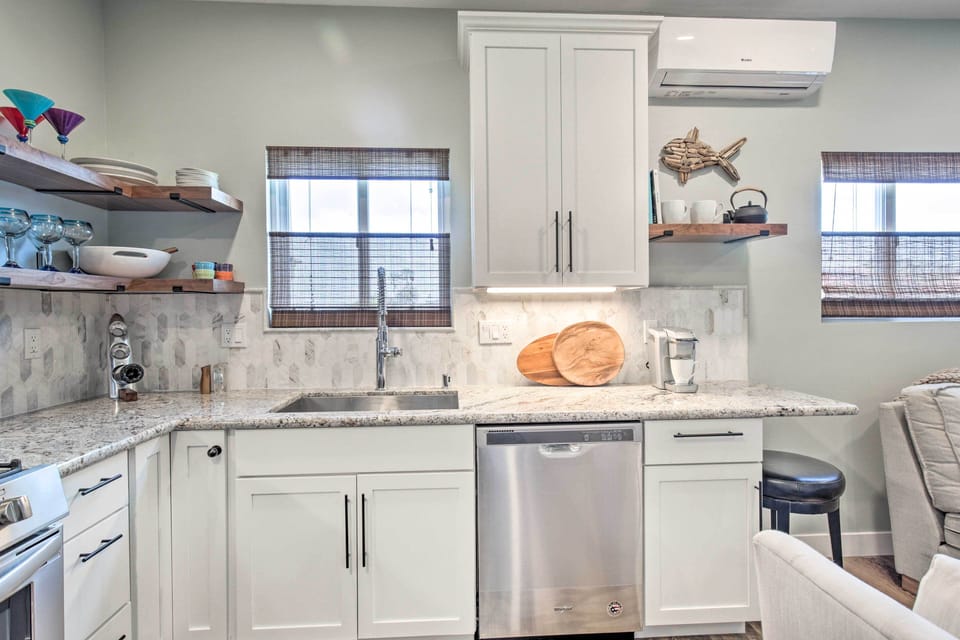 Fully Equipped Kitchen | Stainless Steel Appliances