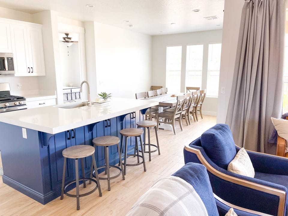 Kitchen & Dining Room