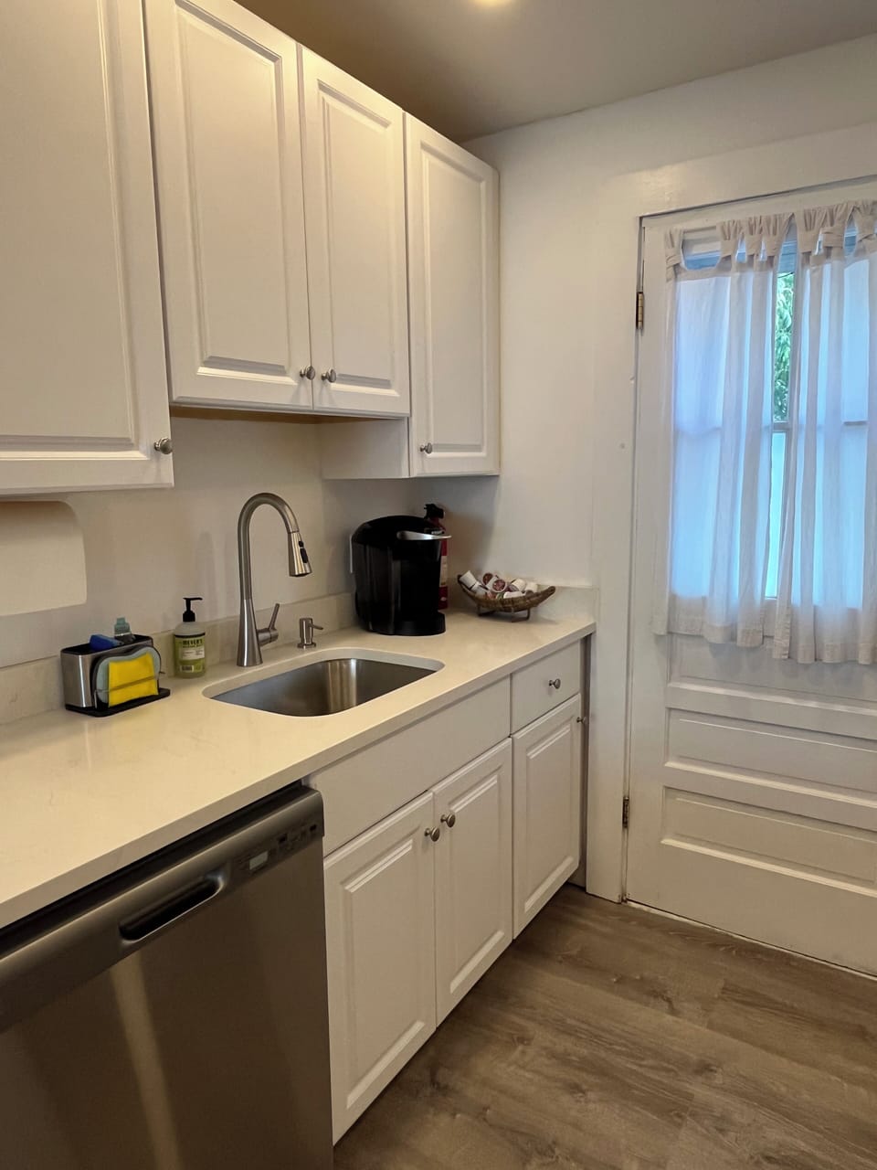Kitchen with dishwasher