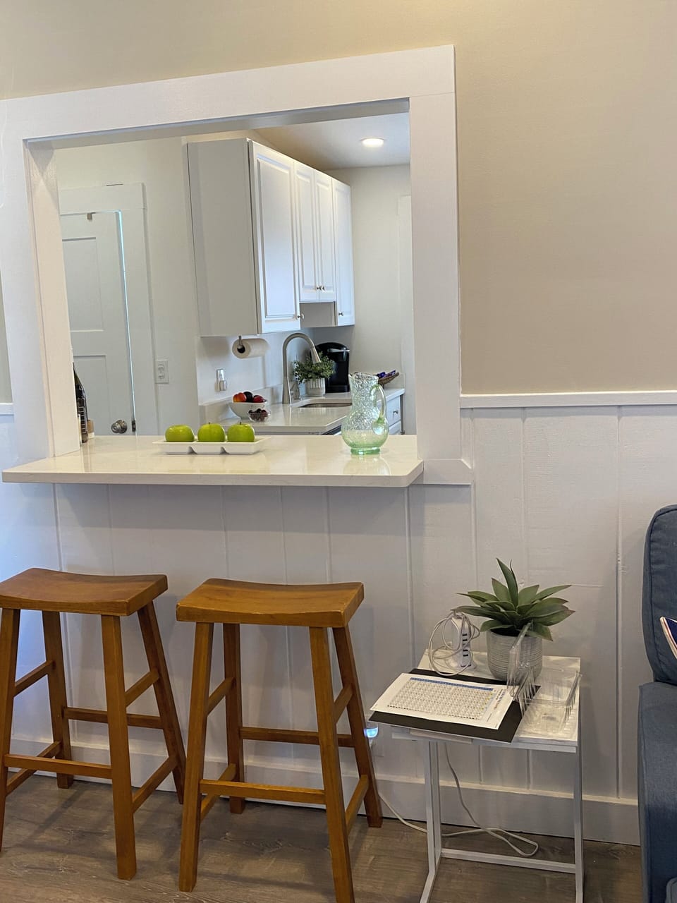 Breakfast bar