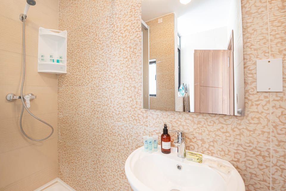  spacious bathroom with shower