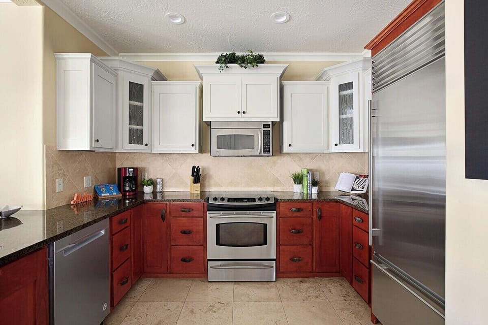 Regency Villas 111 Kitchen
