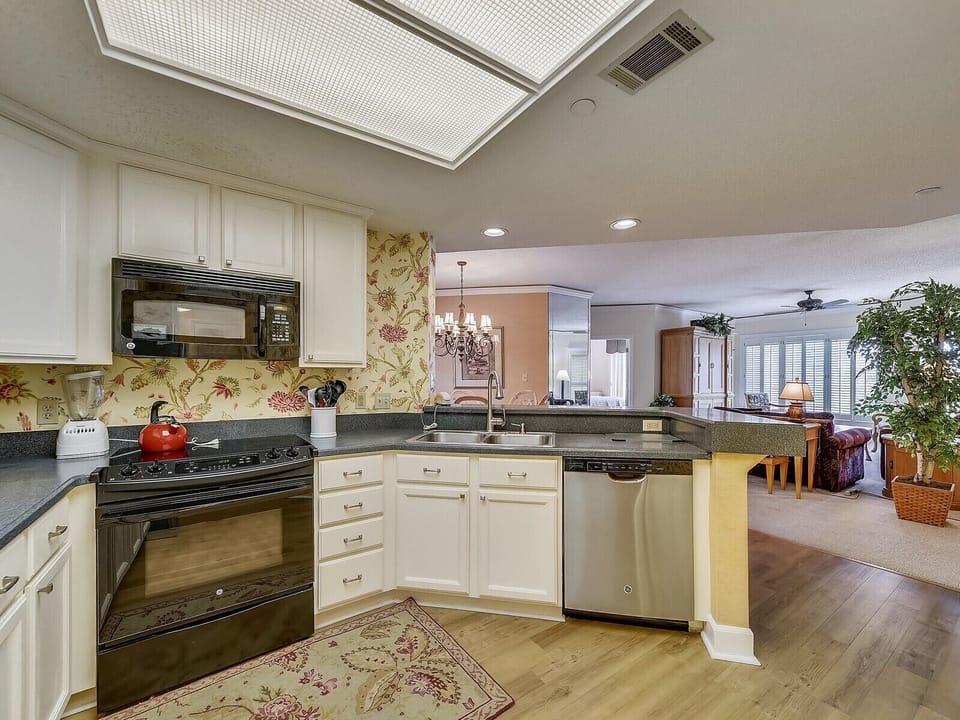 Kitchen at 506 Windsor Place