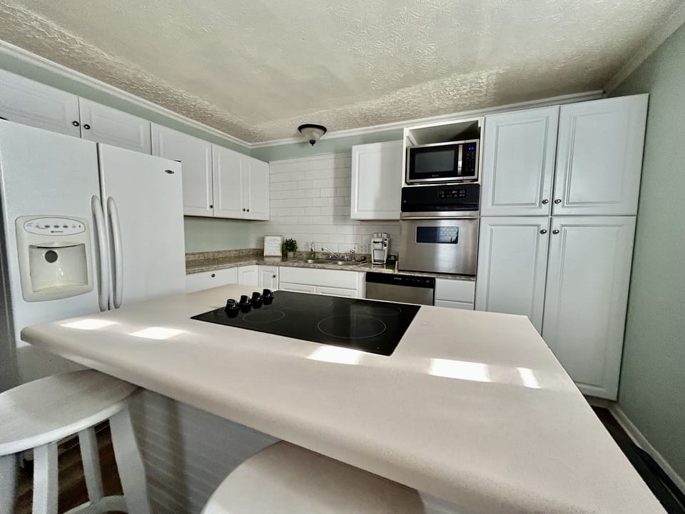 Fully updated kitchen!
