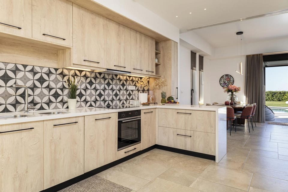 Fully equipped kitchen with all modern appliances