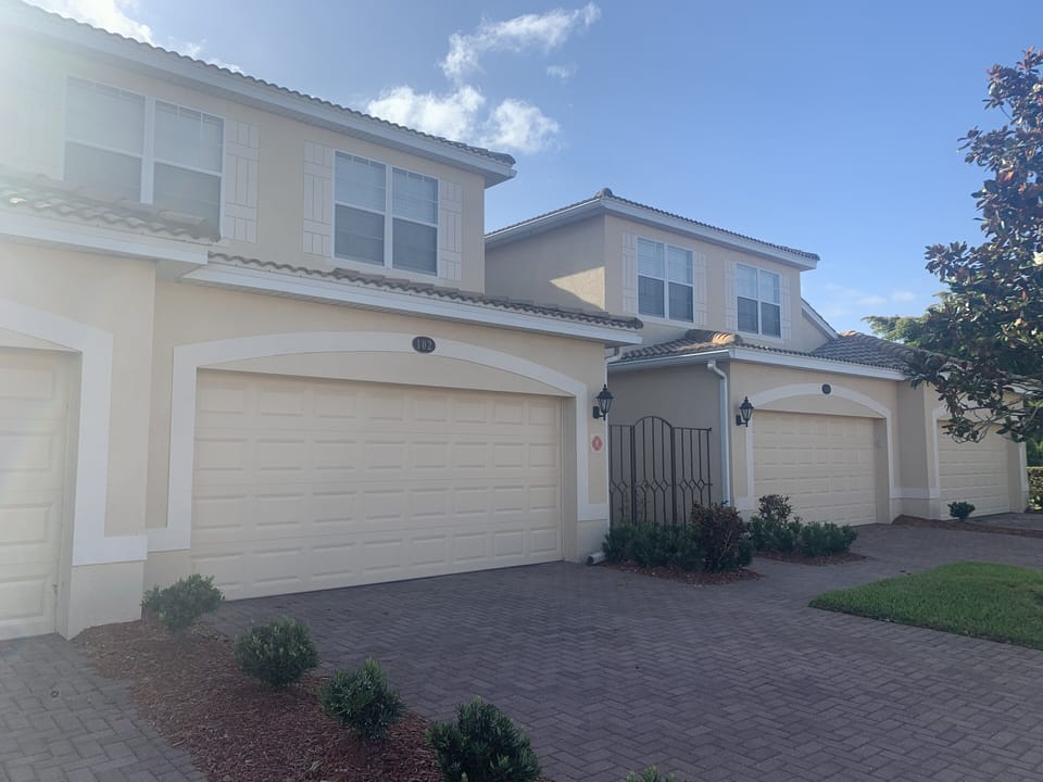 outdoor view of home