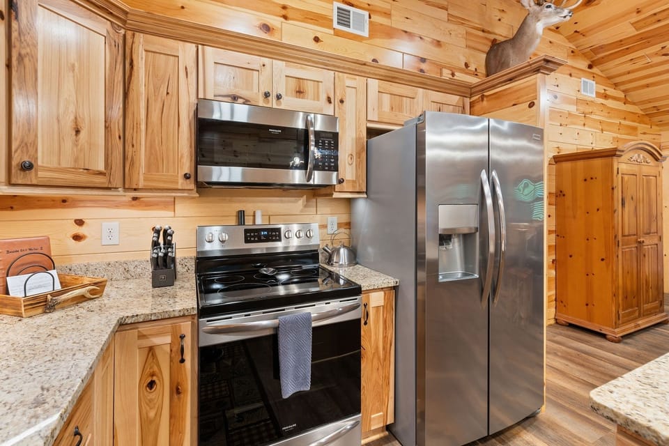 Indoors, Refrigerator, Hardwood, Kitchen, Microwave