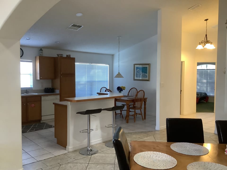 Breakfast Nook.JPG