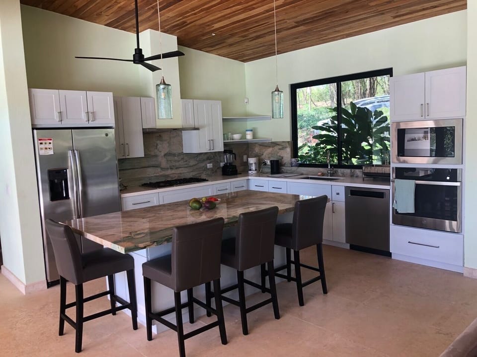 Kitchen!!
