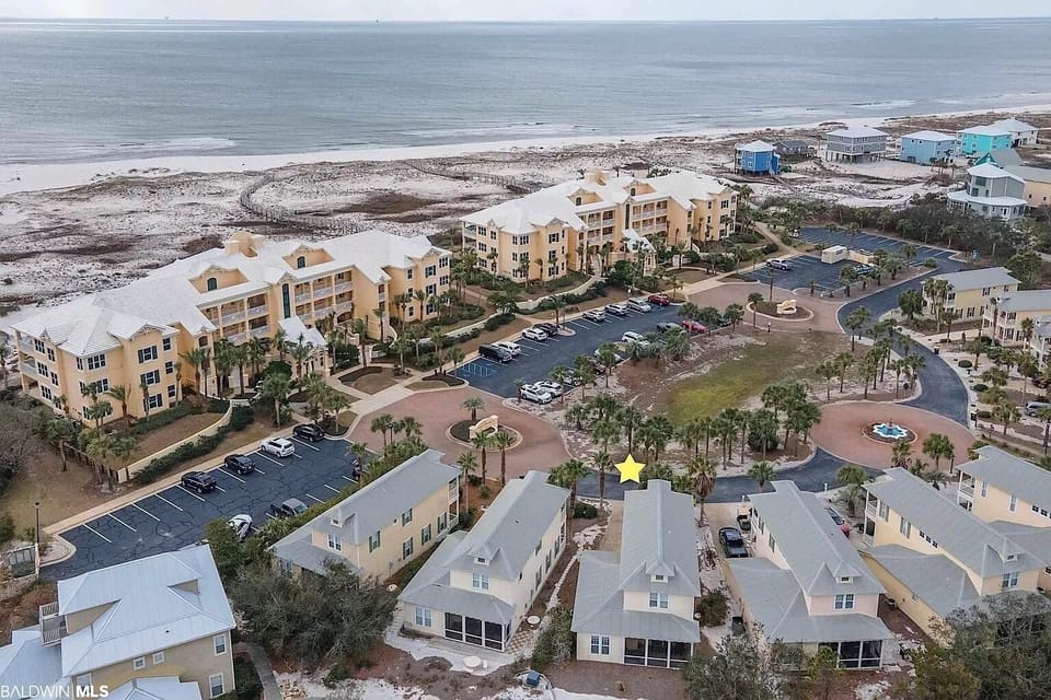 Steps from the beach!!
