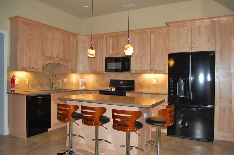 Fully equipped kitchen