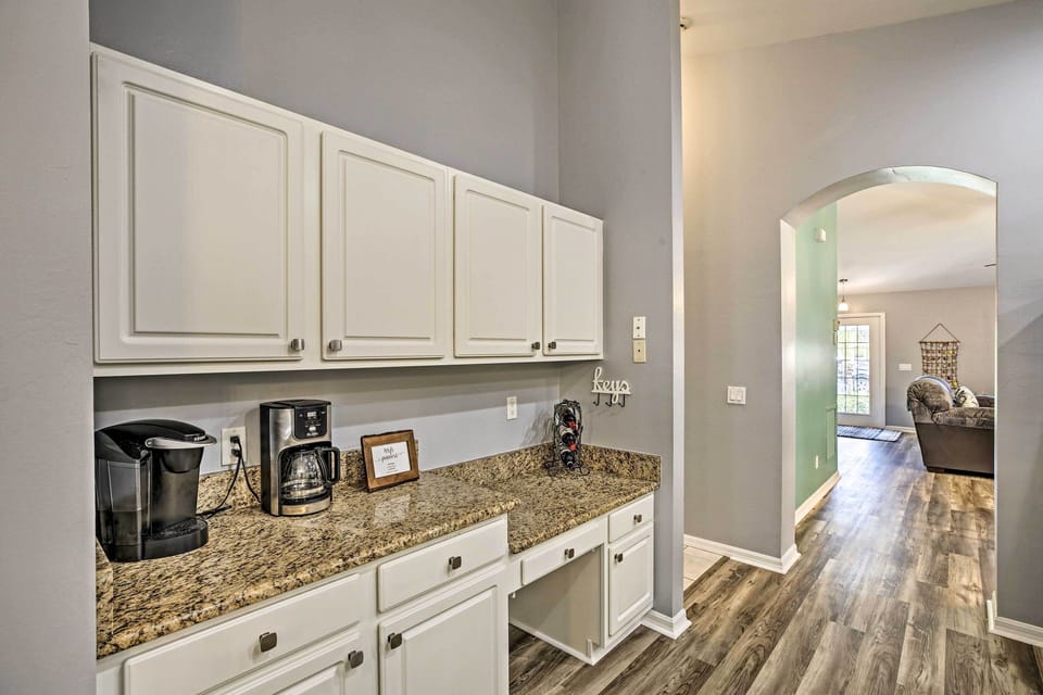 Fully Equipped Kitchen | Drip & Keurig Coffee Makers