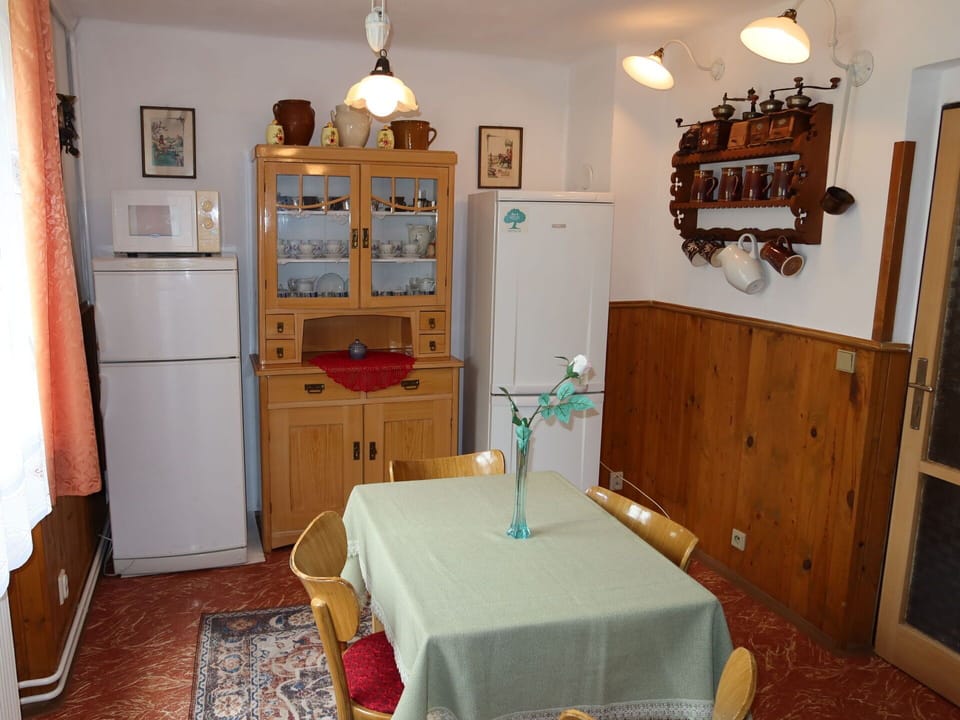 Property, Picture Frame, Product, Wood, Shelf, Floor, Flooring, Shelving, Hardwood, Real Estate