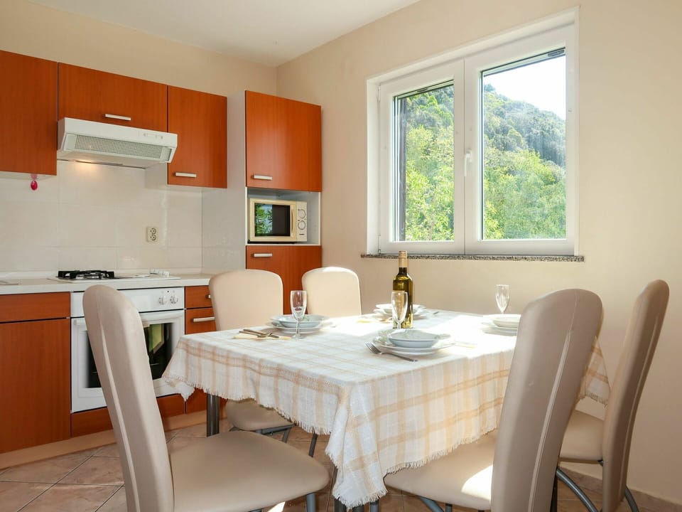 Furniture, Table, Property, Cabinetry, Window, Chair, Building, Interior Design, Wood, Architecture