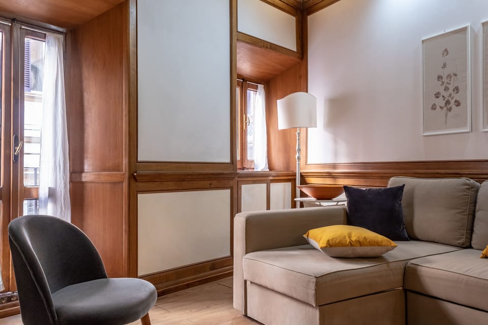 Spagna Historical Apartment by Spanish Steps Apartment in Rome