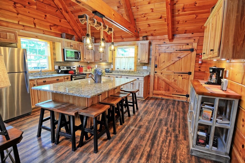 Kitchen Dining Area