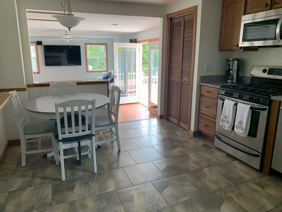 Eat in kitchen with an open floor plan for easy entertainment