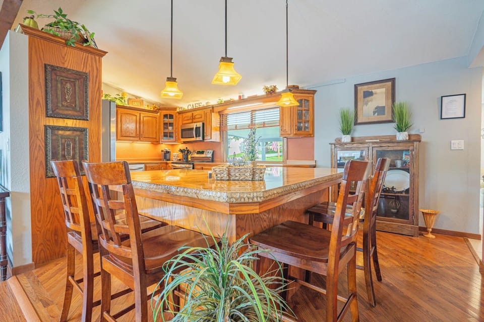 Kitchen island