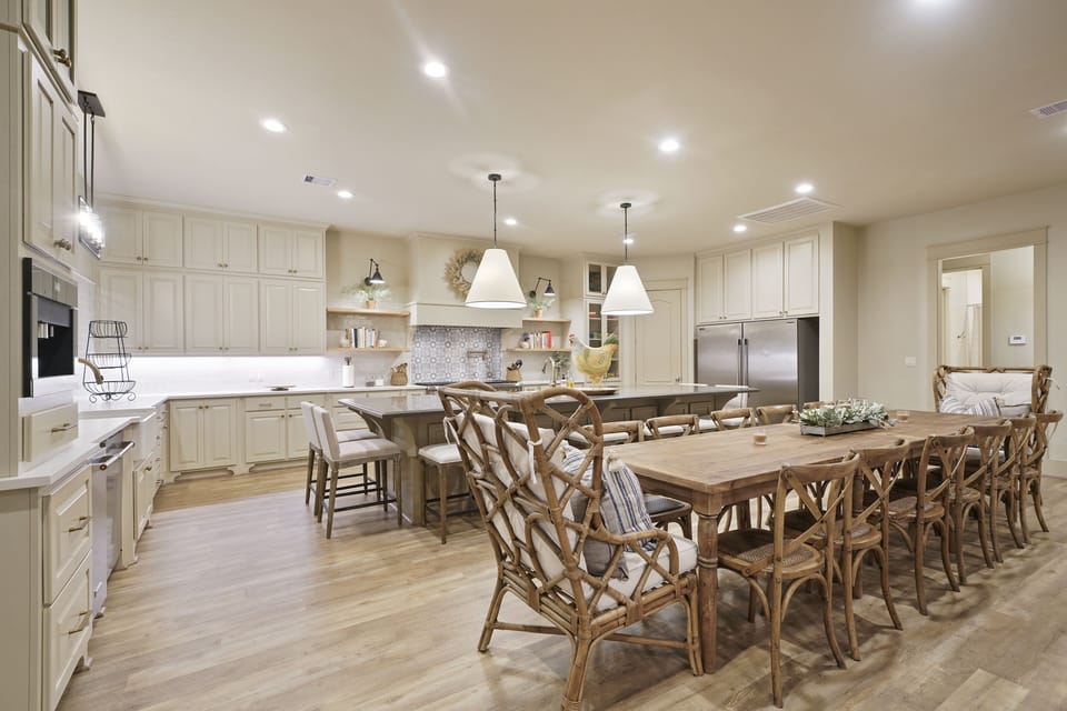 Dining area with seating for 14!