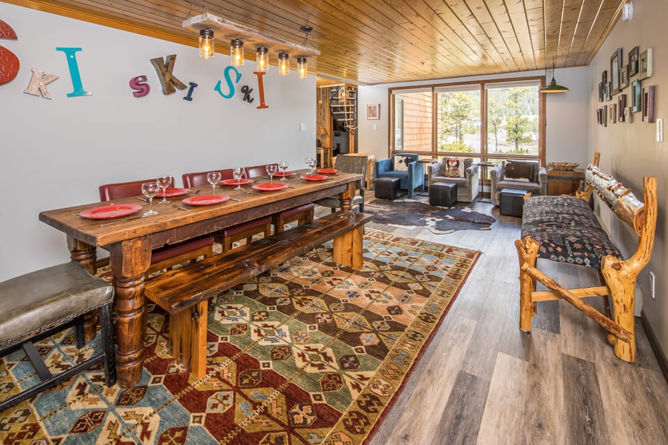 Dinner with a view | Main Level