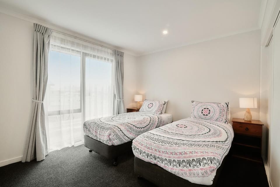 Star View Lodge - house bedrooms