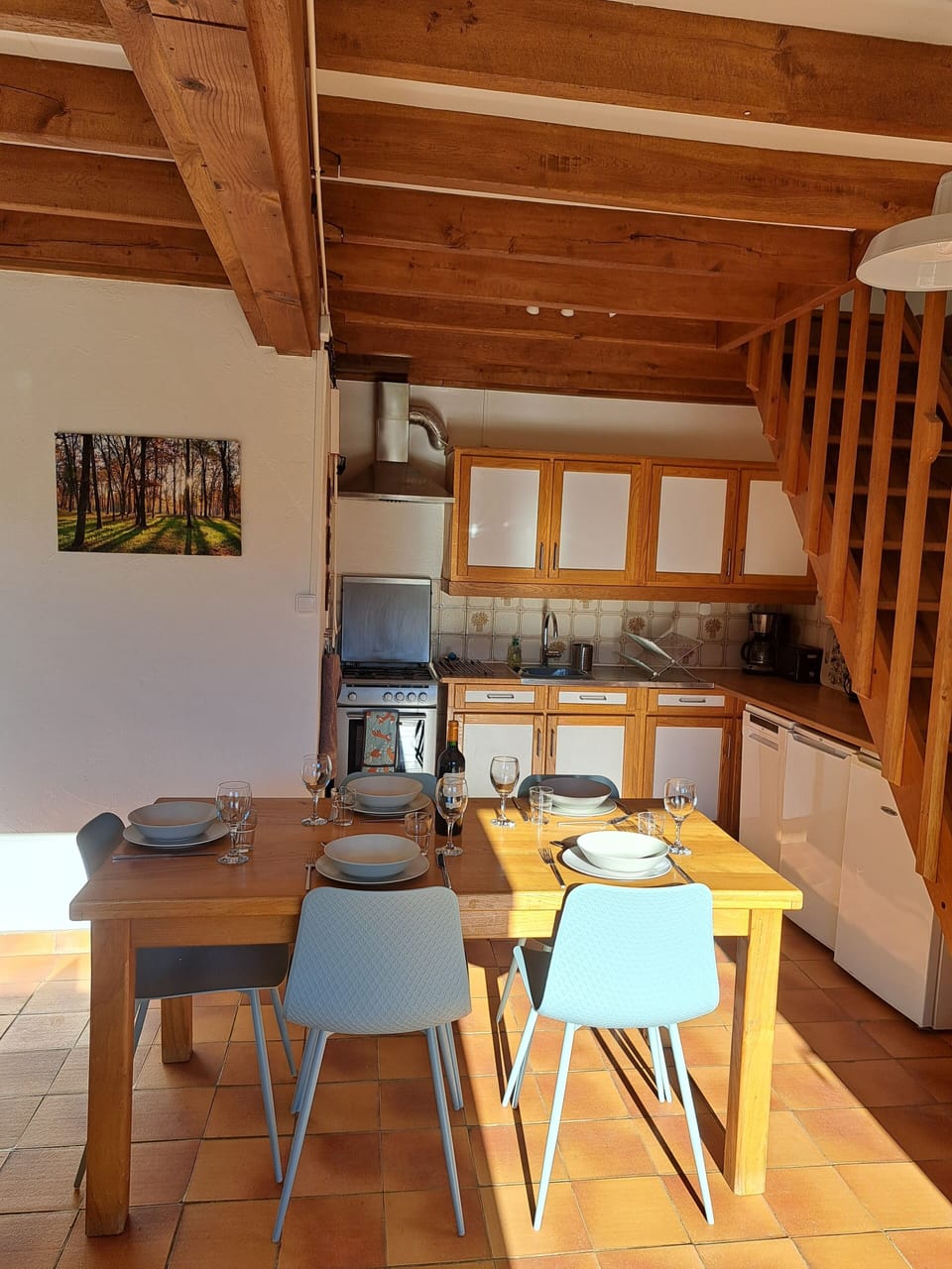 Gite 1 kitchen and dining area