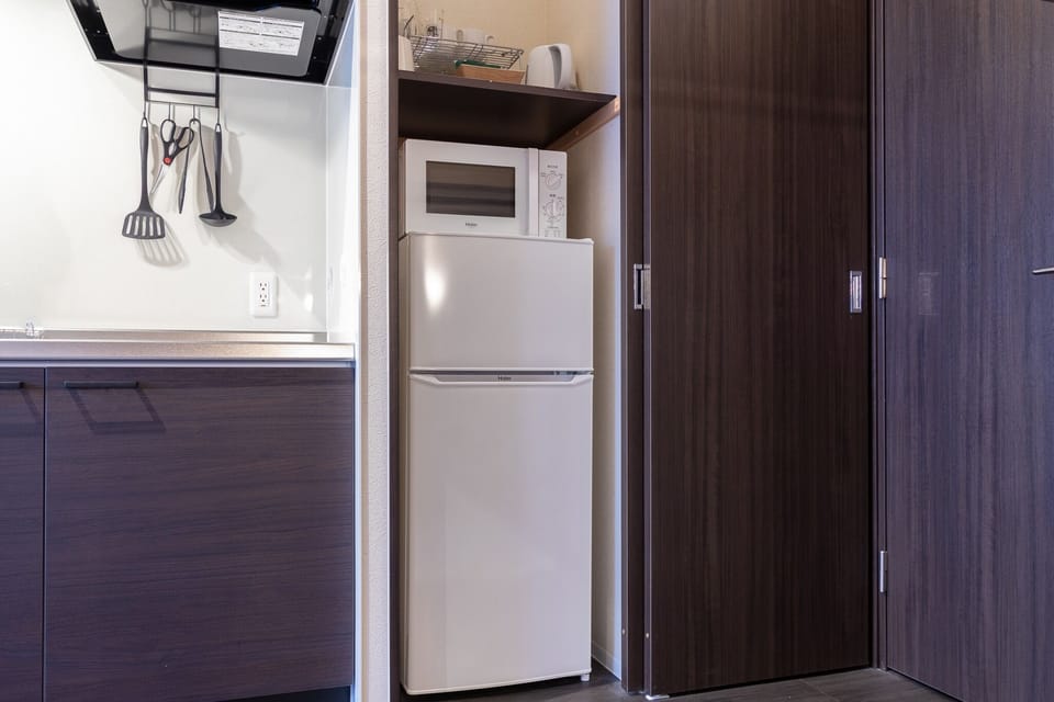 Refrigerators, microwave ovens, electronic kettles, etc. Refrigerators, microwave ovens, electronic kettles, etc.