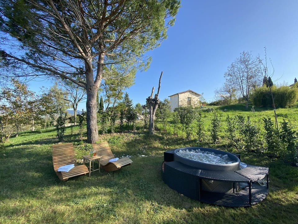 Outdoor spa tub