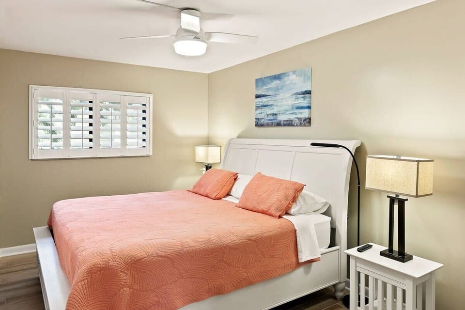 Modern master bedroom with plush mattress.