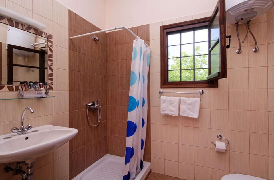 Bathroom  #4-7